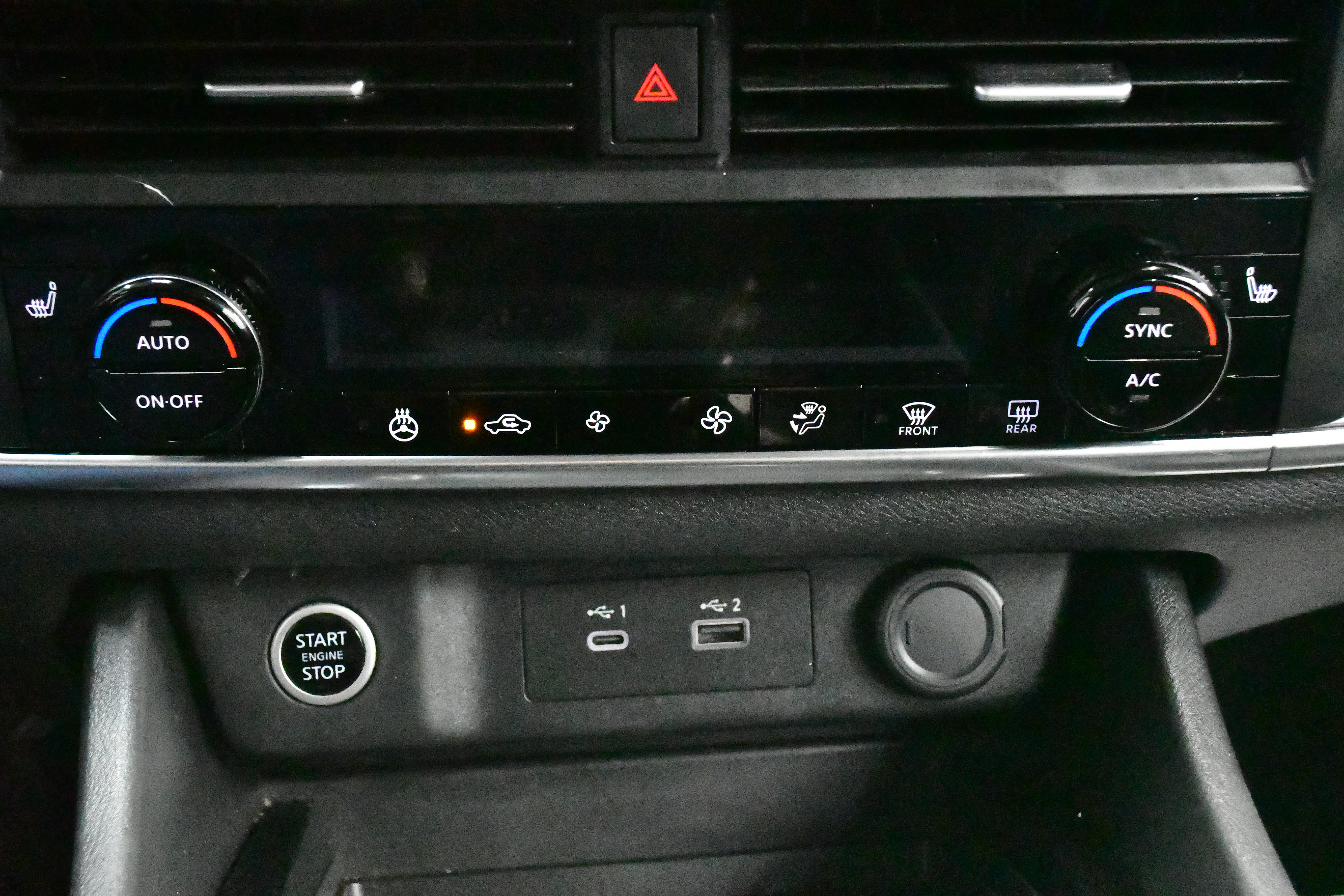 Used 2023 Nissan Rogue SV w/ SV Premium B Package image 54