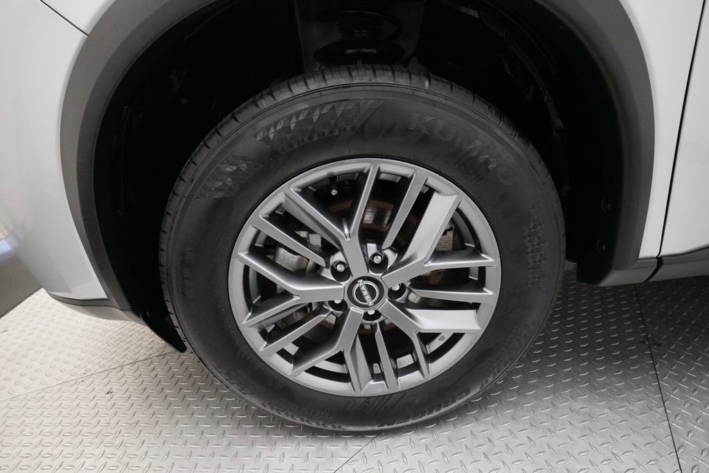 Certified 2024 Nissan Rogue S image 26