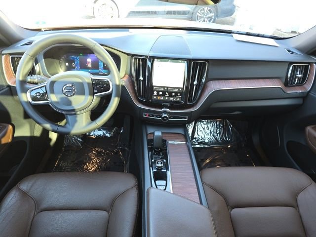 Certified 2023 Volvo XC60 B5 Plus w/ Climate Package image 24