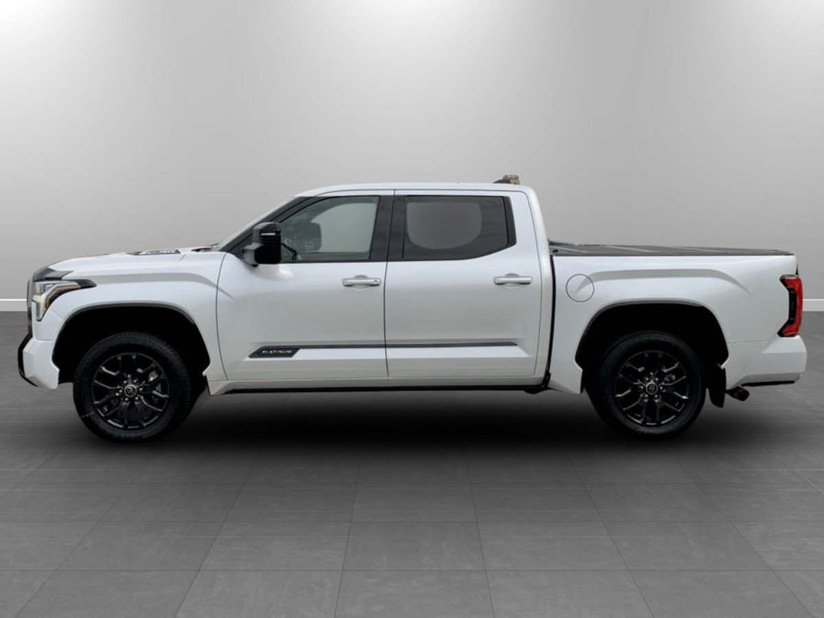 Used 2022 Toyota Tundra Platinum AWD/4WD image 4
