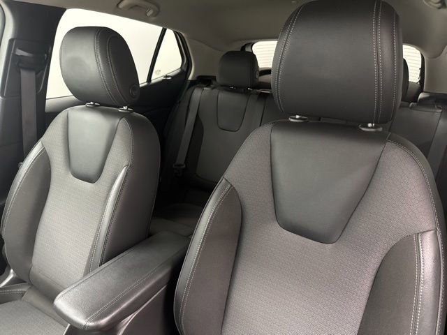 Used 2022 Buick Encore GX Preferred AWD/4WD image 14