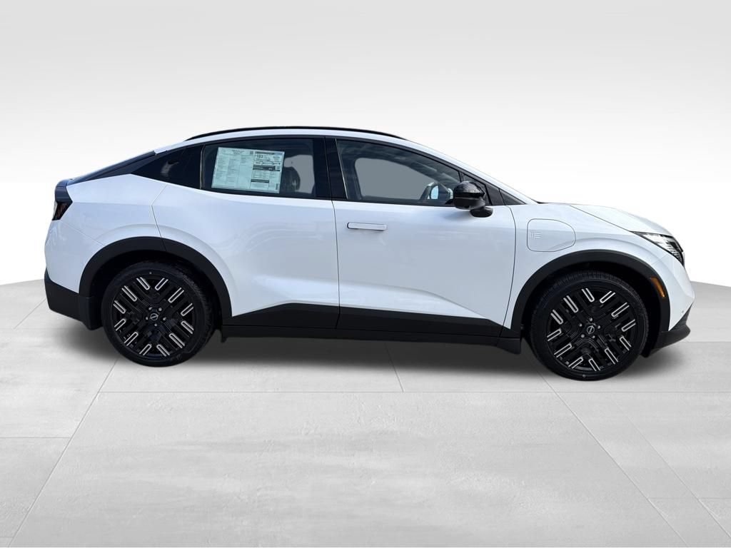 New 2026 Nissan Leaf Platinum+ w/ Cargo Package (Platinum+) FWD image 9