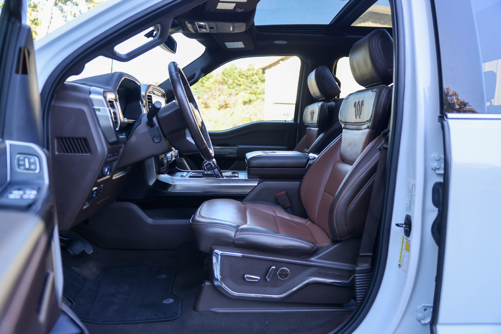 Used 2022 Ford F150 King Ranch w/ Equipment Group 601A High AWD/4WD image 23