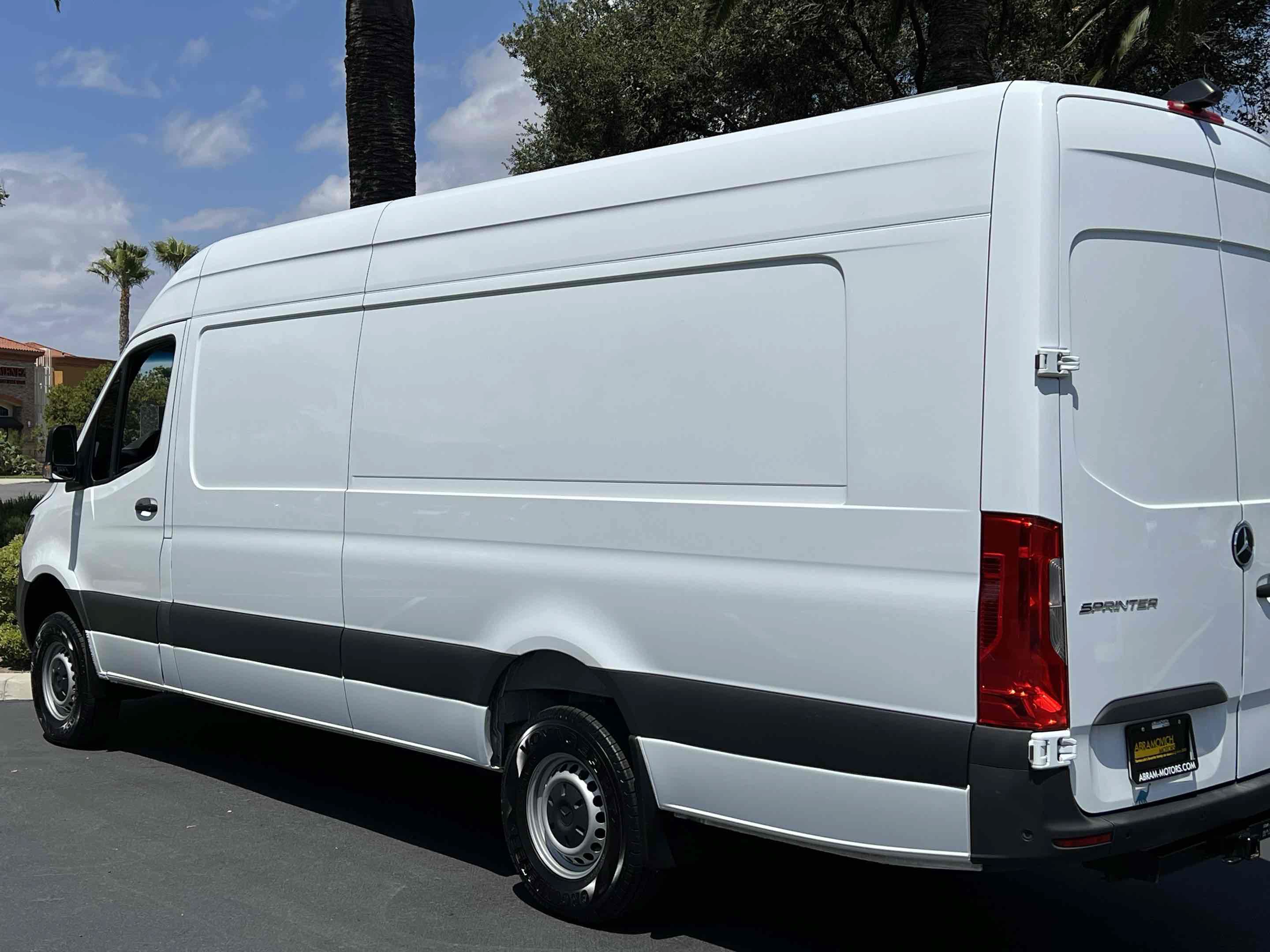 Used 2022 Mercedes-Benz Sprinter 2500 image 39