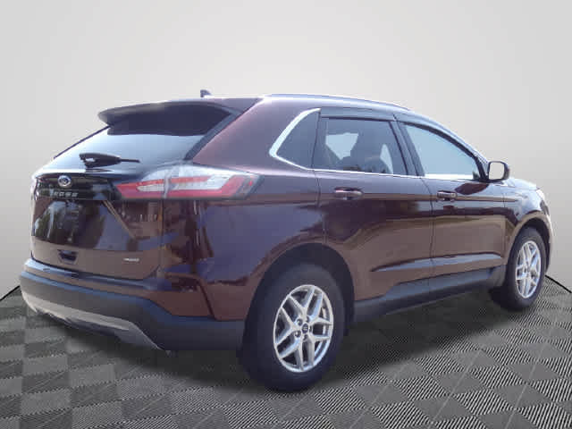 Used 2022 Ford Edge SEL w/ Convenience Package AWD/4WD image 3