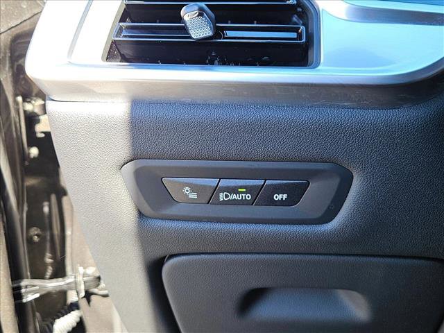 Certified 2025 BMW X6 xDrive40i image 14