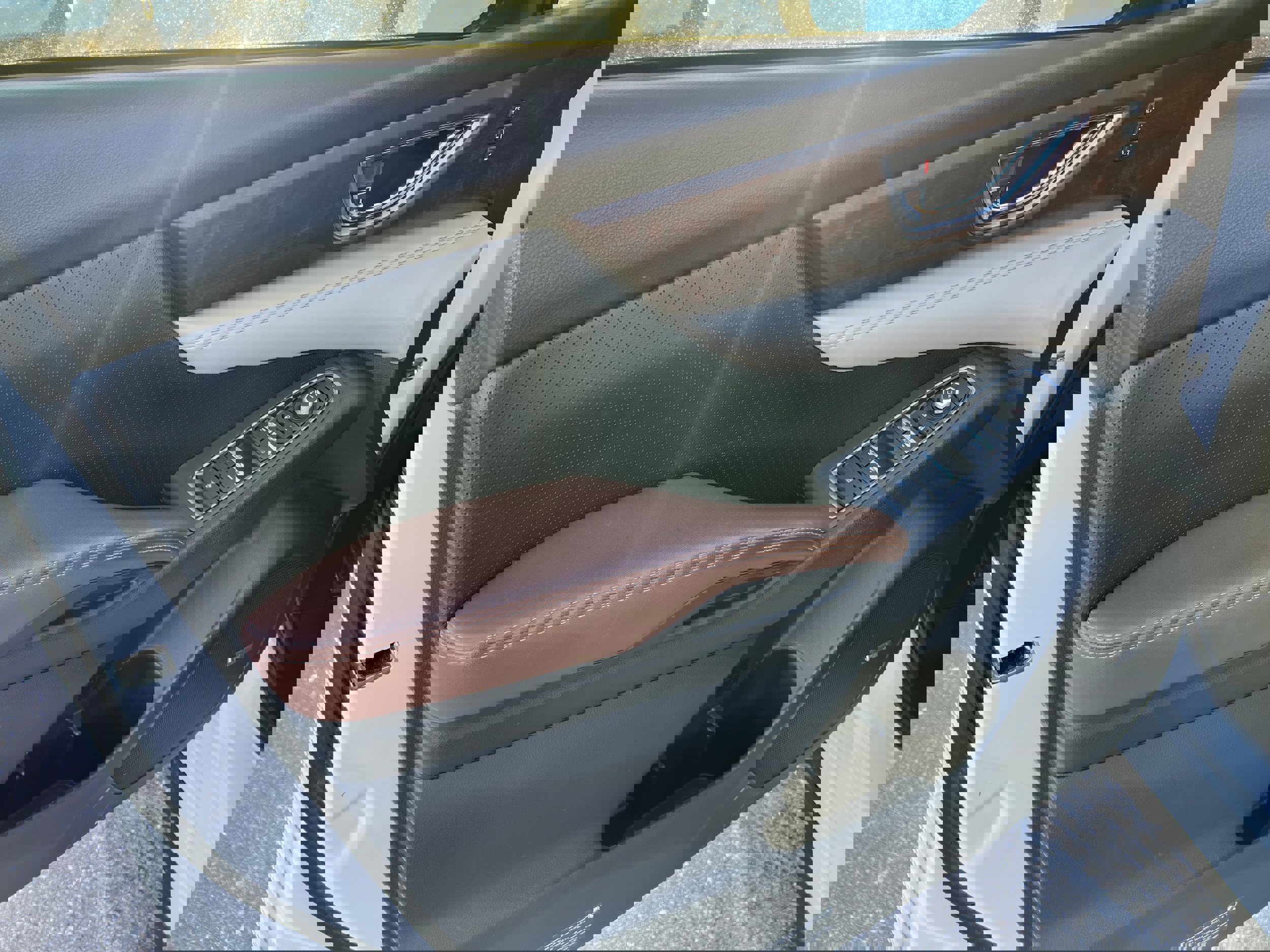 Used 2019 Subaru Ascent Touring image 19