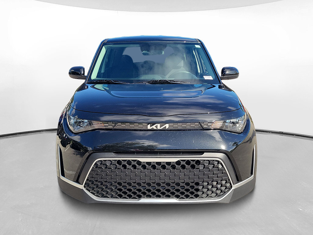 Certified 2025 Kia Soul LX FWD image 2