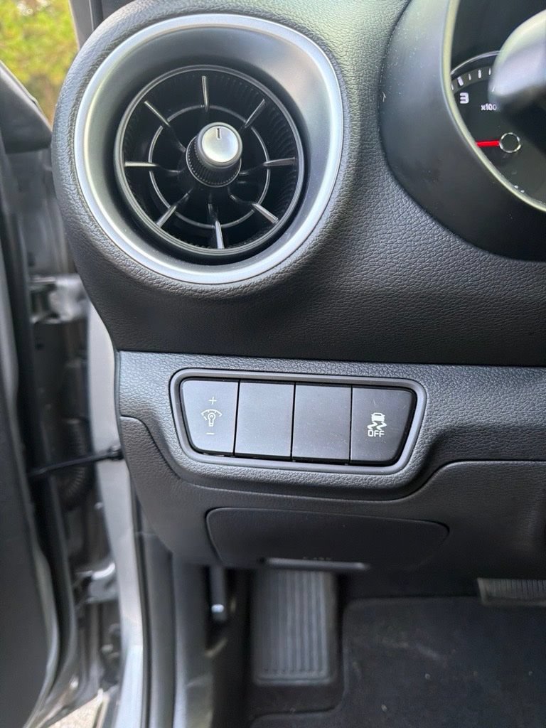 Certified 2024 Kia Forte LXS FWD image 17