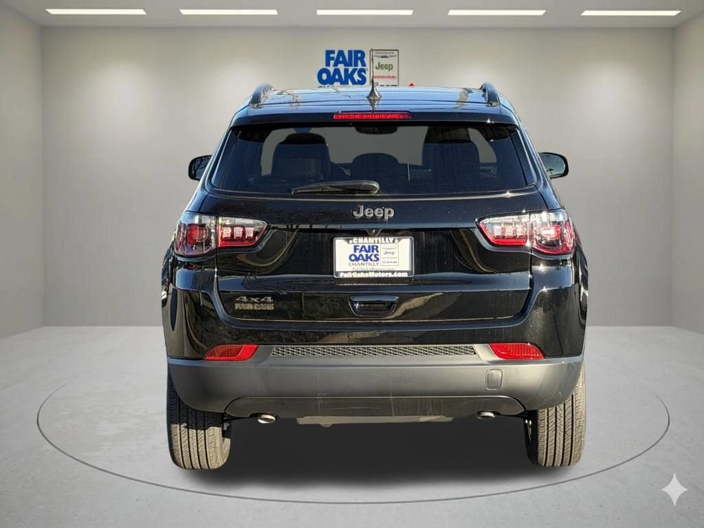 New 2026 Jeep Compass Latitude w/ Sun and Sound Group AWD/4WD image 8