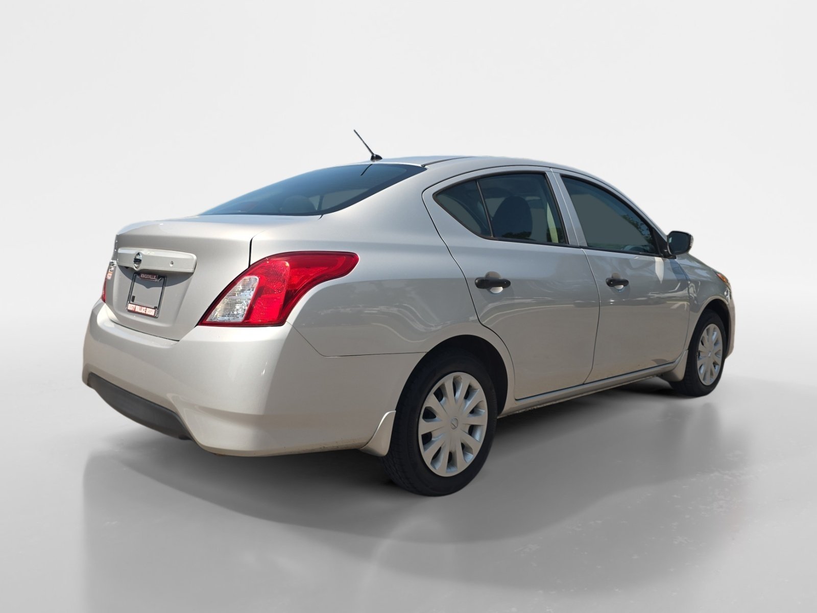 Used 2018 Nissan Versa S FWD image 6
