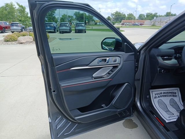 Used 2026 Ford Explorer ST w/ Sun And Sound Package AWD/4WD image 10