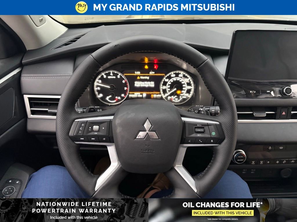 New 2026 Mitsubishi Outlander Trail Edition image 24