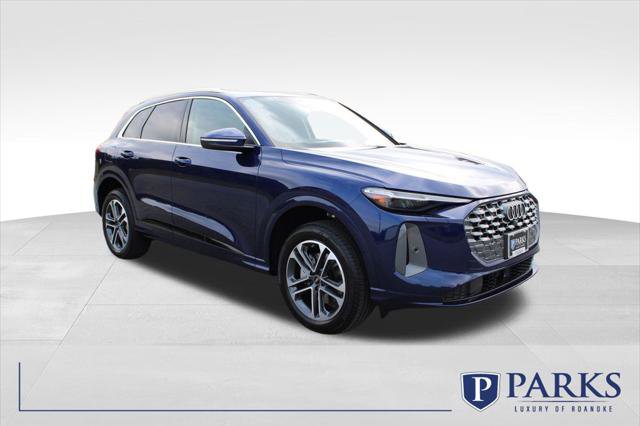 Certified 2025 Audi Q5 Premium Plus w/ Premium Plus image 1