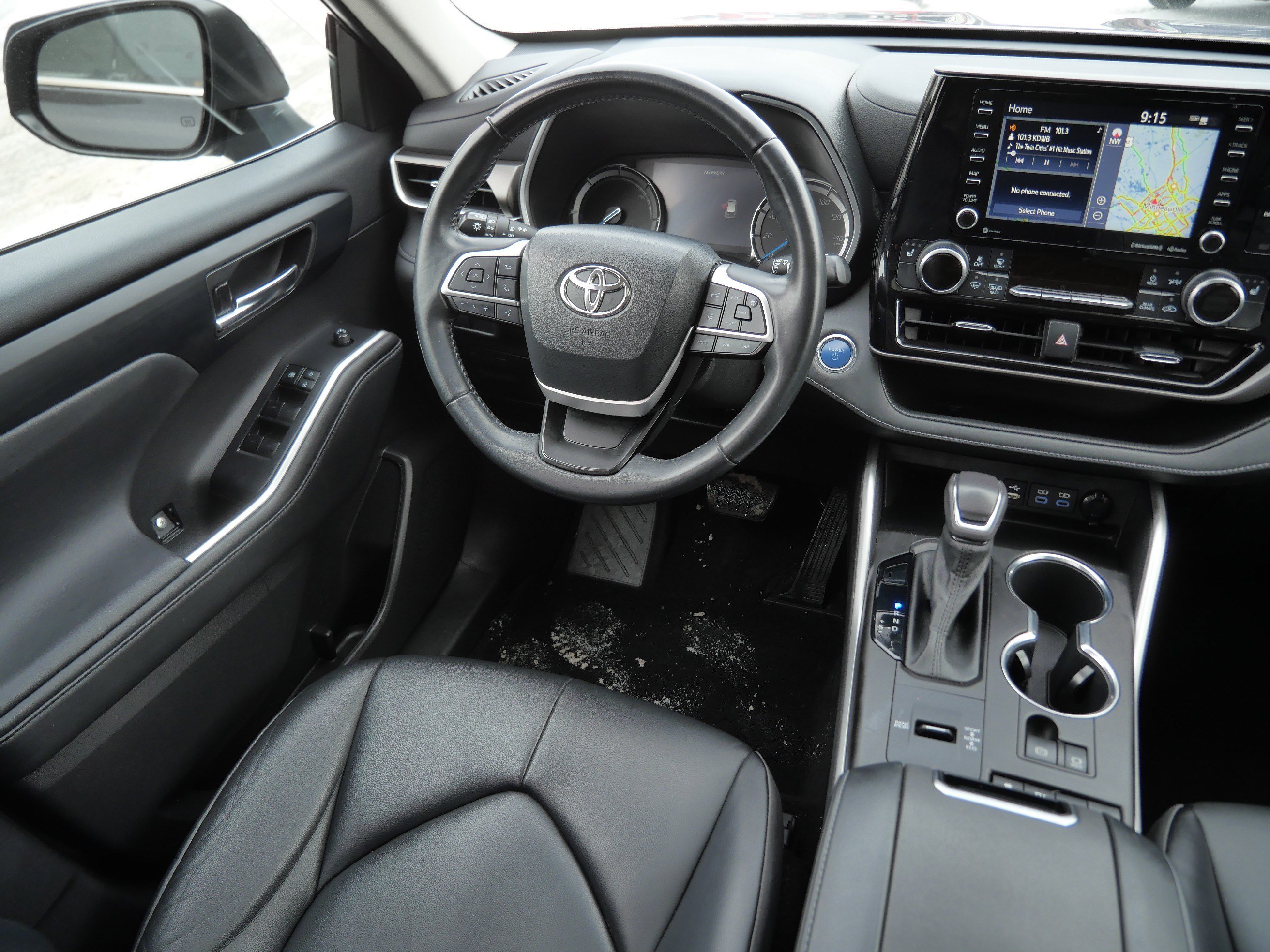 Used 2022 Toyota Highlander XLE image 10