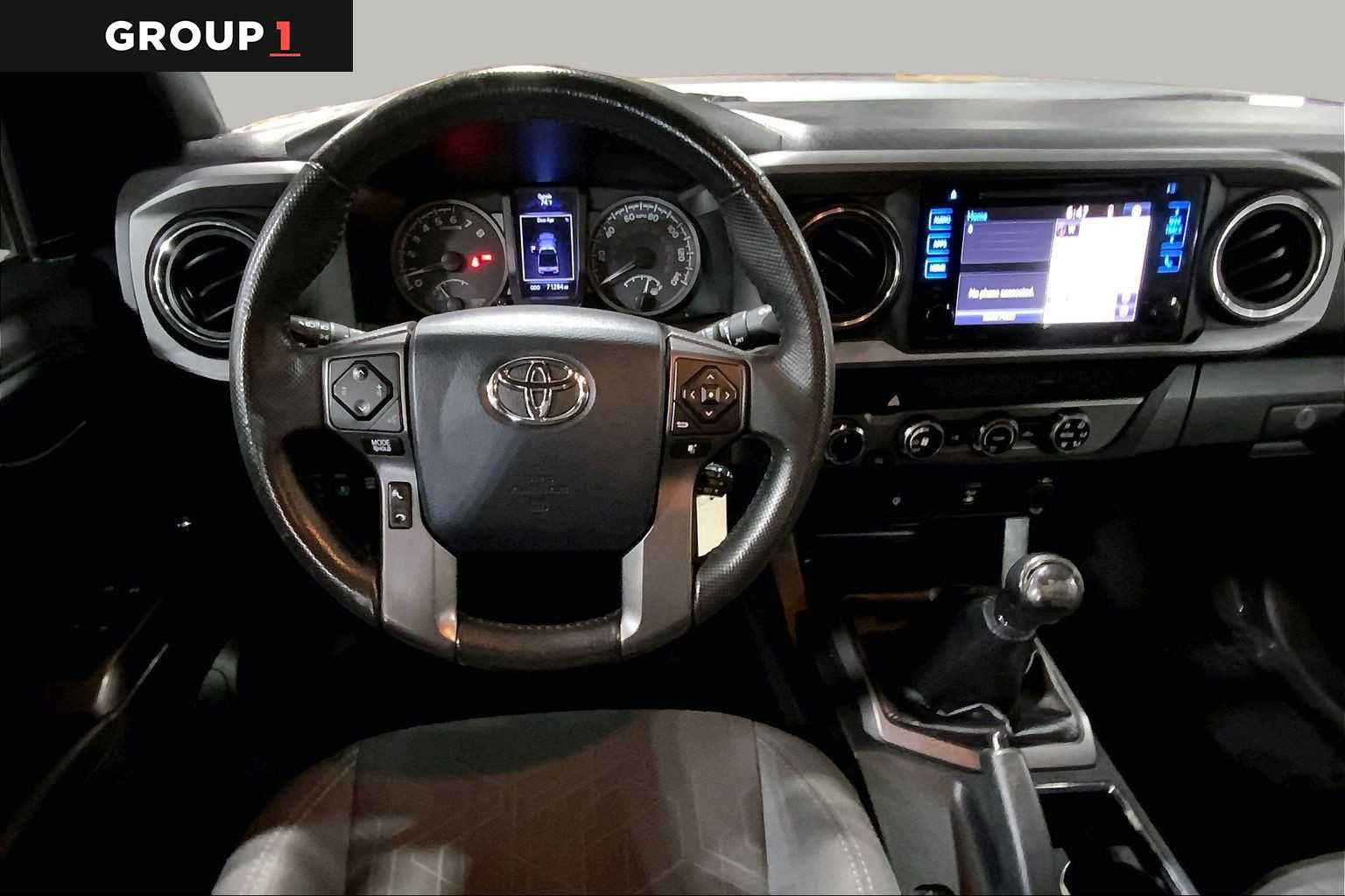 Certified 2017 Toyota Tacoma TRD Off-Road w/ Tow Package AWD/4WD image 6