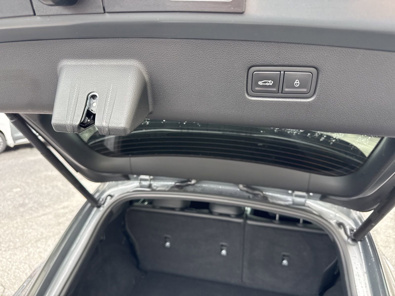 Used 2025 Genesis GV70 3.5T Sport w/ Sport Prestige Package image 11