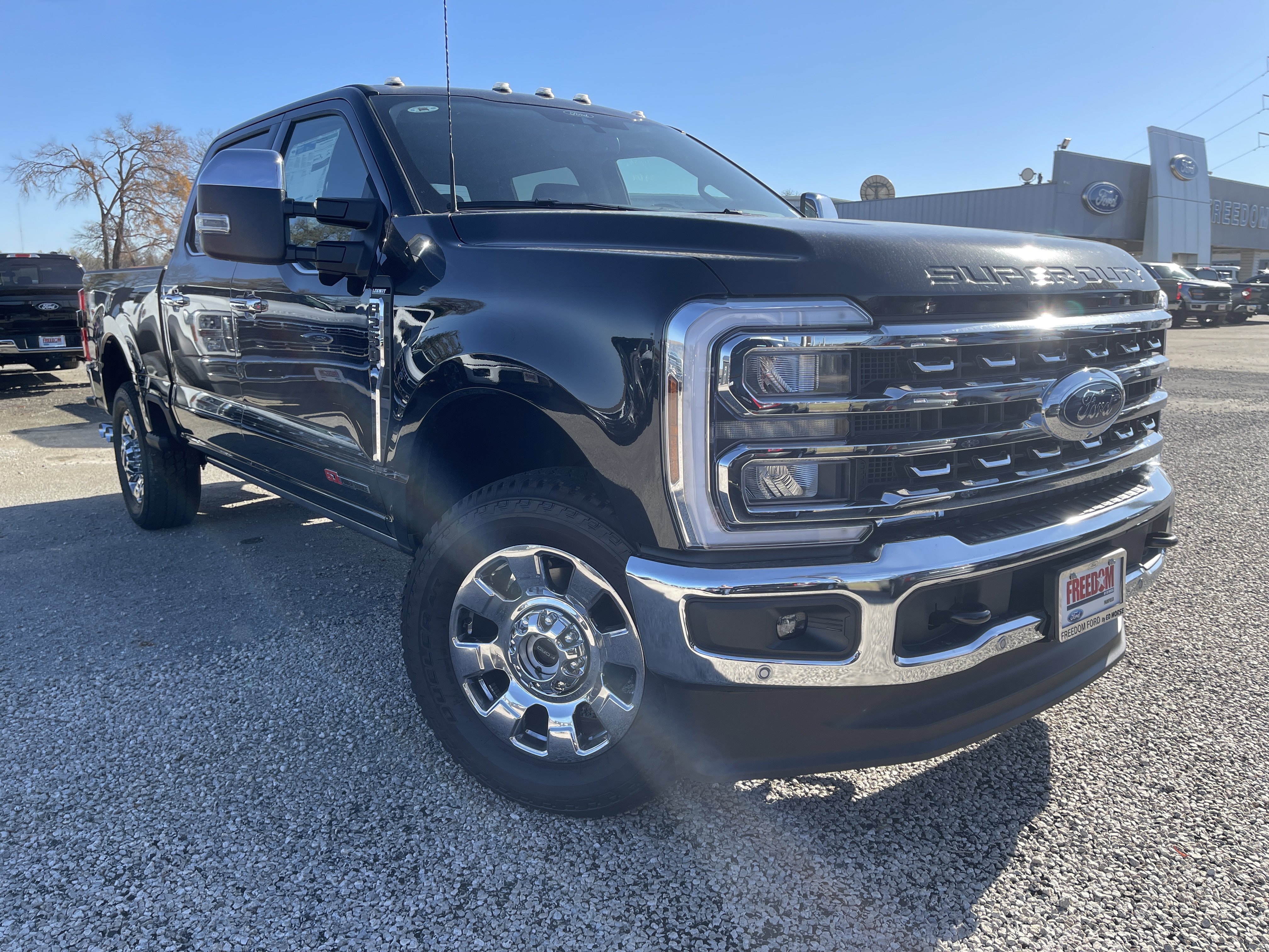 New 2026 Ford F250 Lariat w/ Lariat Ultimate Package image 2