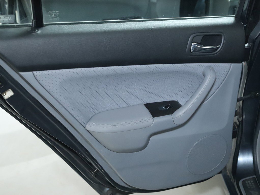 Used 2005 Acura TSX image 25