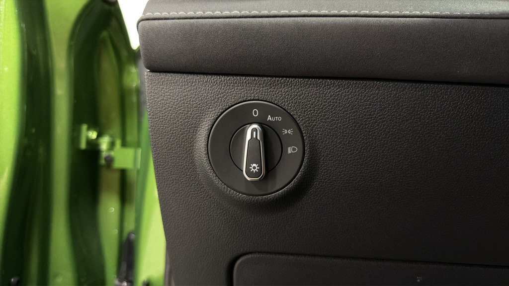 Certified 2025 Volkswagen Taos SE AWD/4WD image 29
