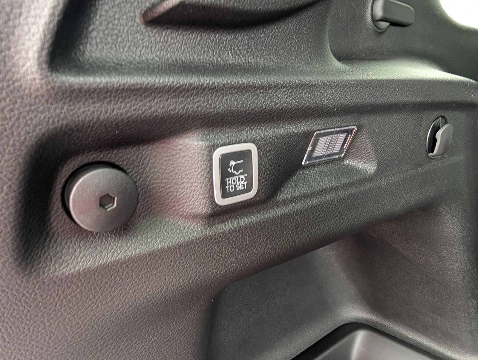 New 2025 Jeep Grand Cherokee L Limited image 24