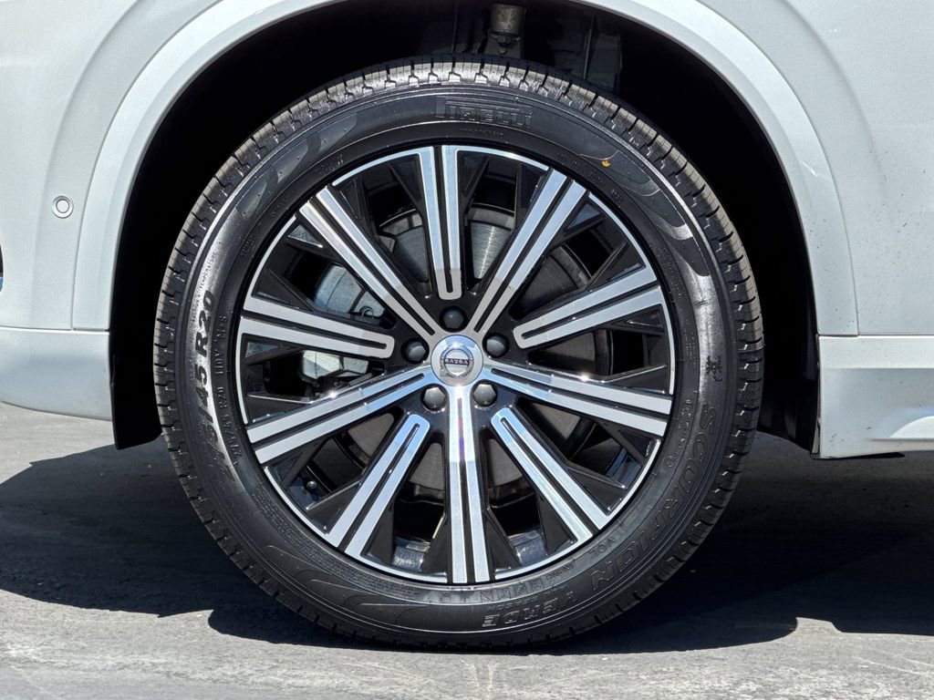 Certified 2024 Volvo XC90 B6 Plus image 26