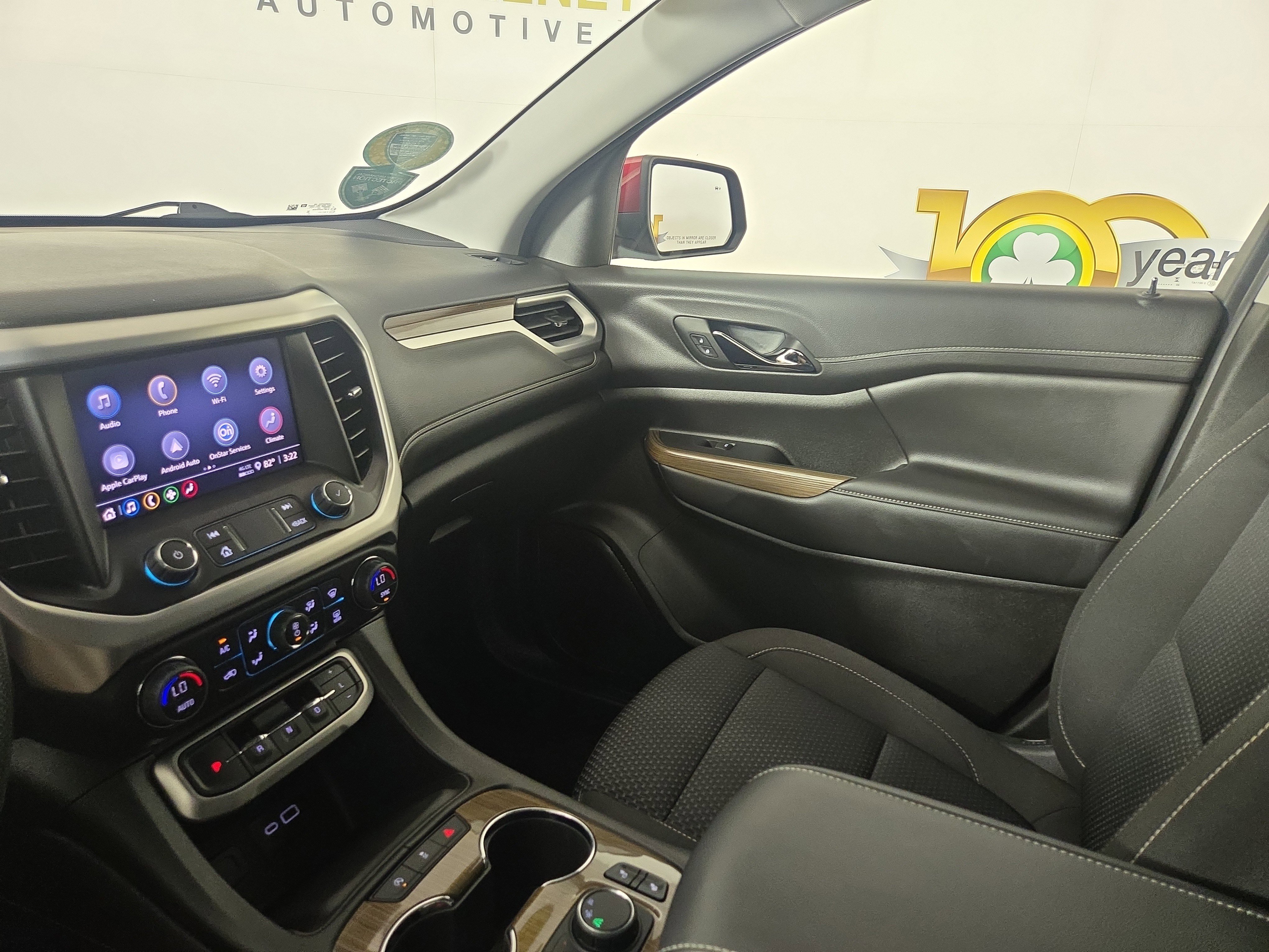 Used 2023 GMC Acadia SLE w/ Driver Convenience Package image 25