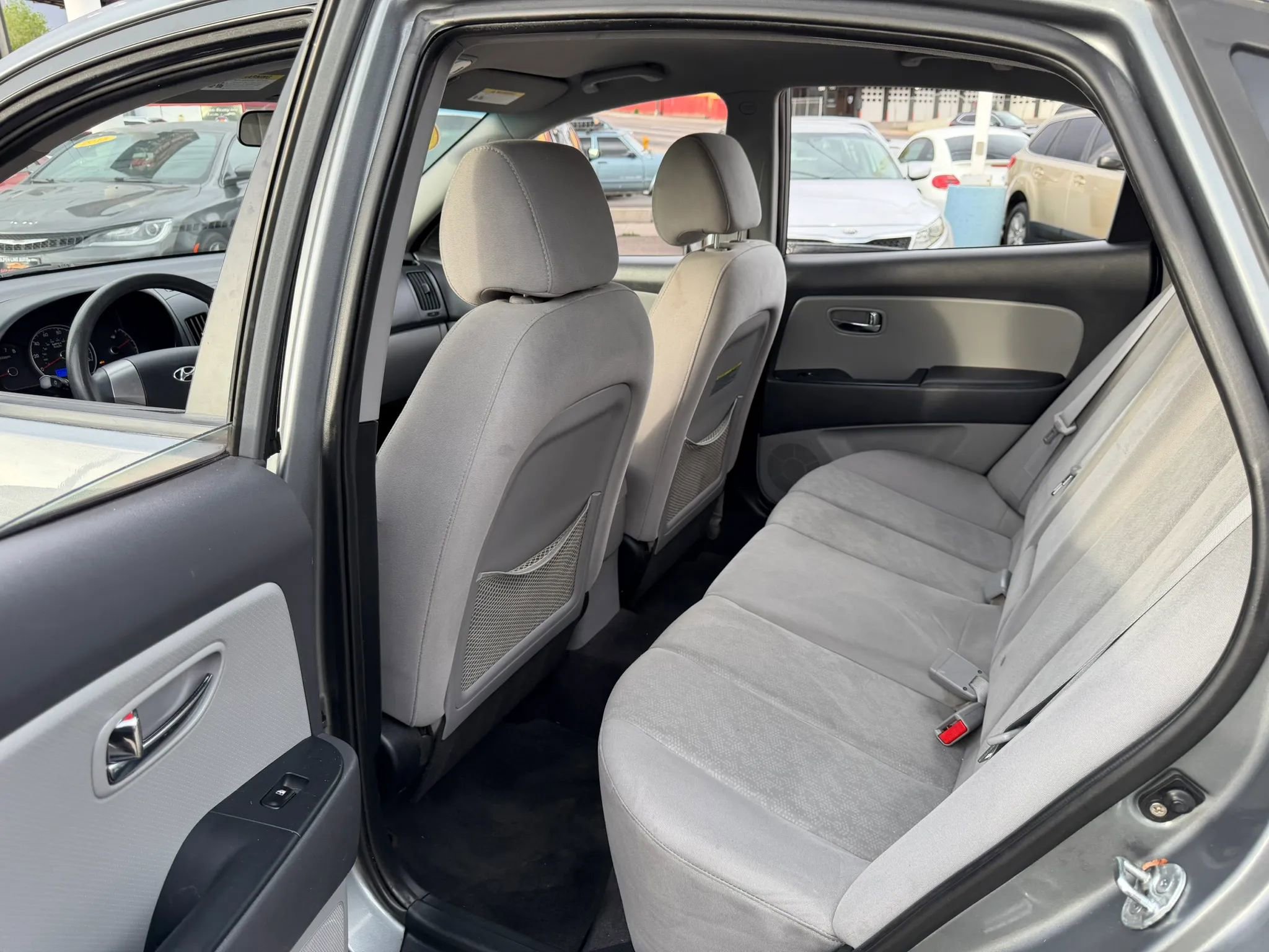 Used 2010 Hyundai Elantra GLS image 34