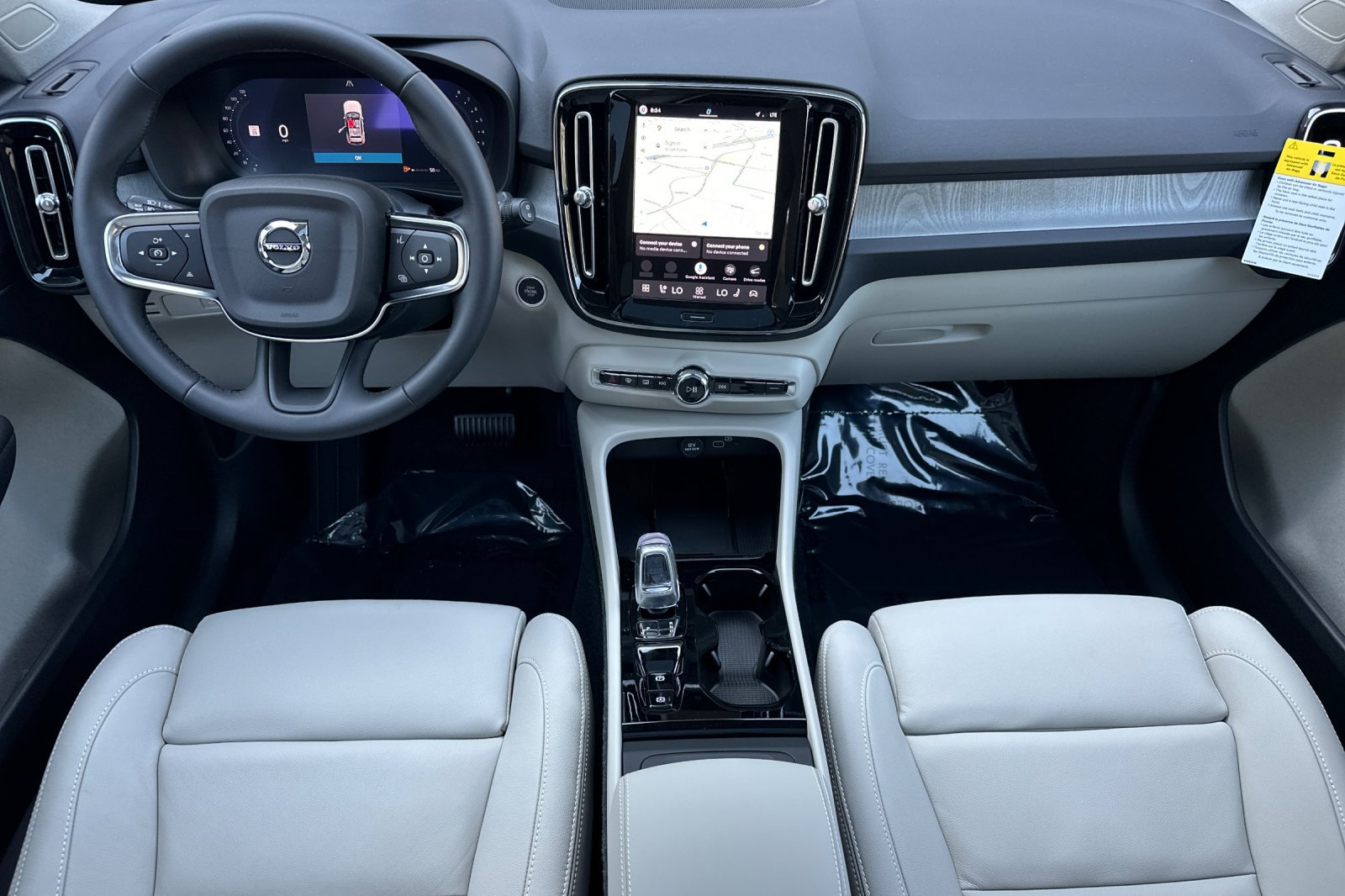 New 2026 Volvo XC40 B5 Plus w/ Protection Package Premier AWD/4WD image 10