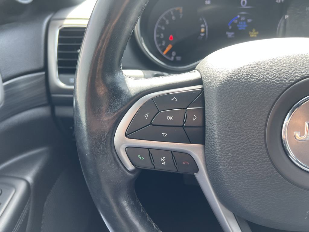Used 2021 Jeep Grand Cherokee Laredo X AWD/4WD image 19