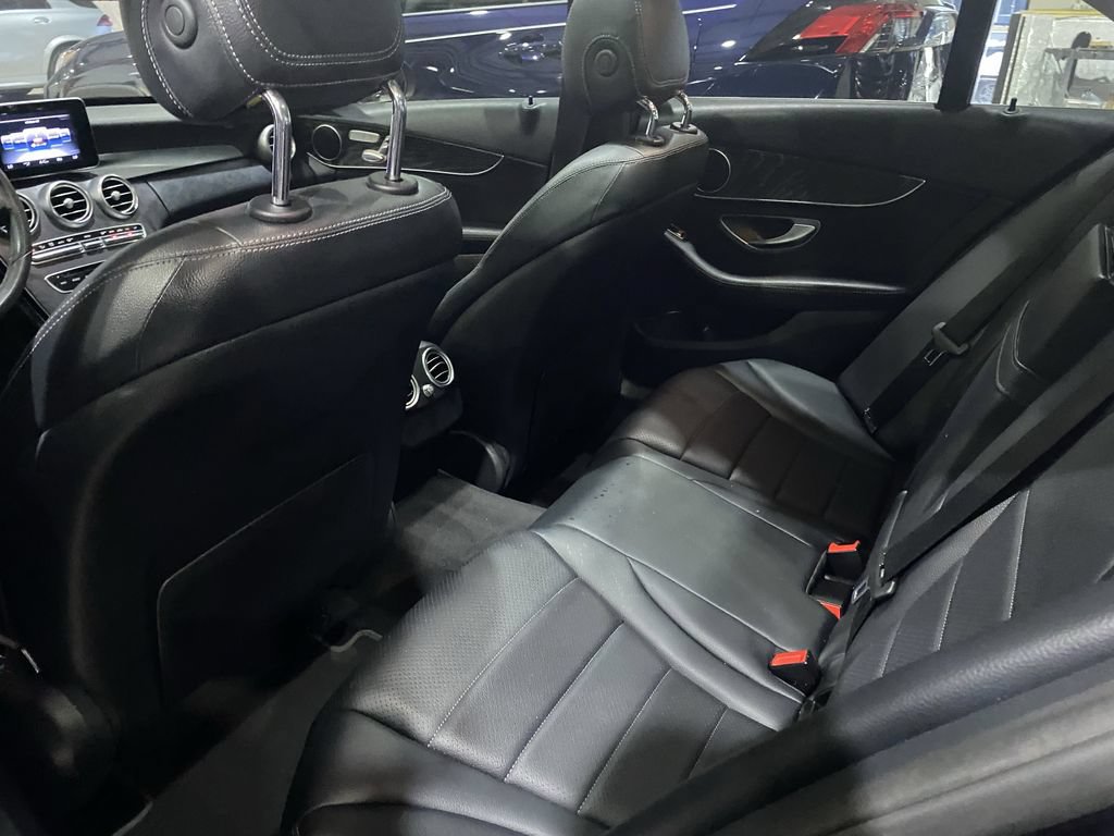 Used 2017 Mercedes-Benz C 300 Sedan image 4