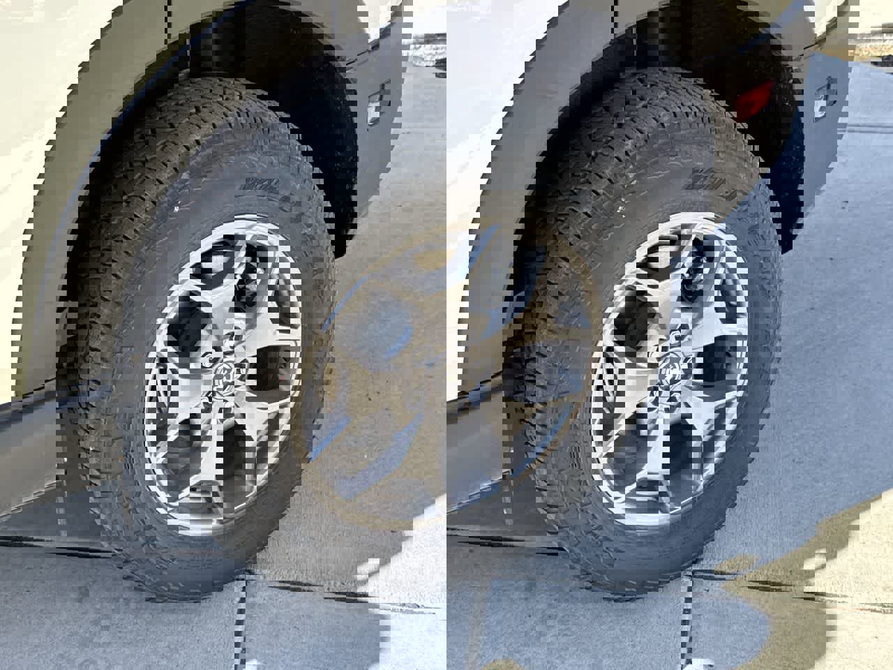 Used 2024 Ford Bronco Sport Badlands image 8