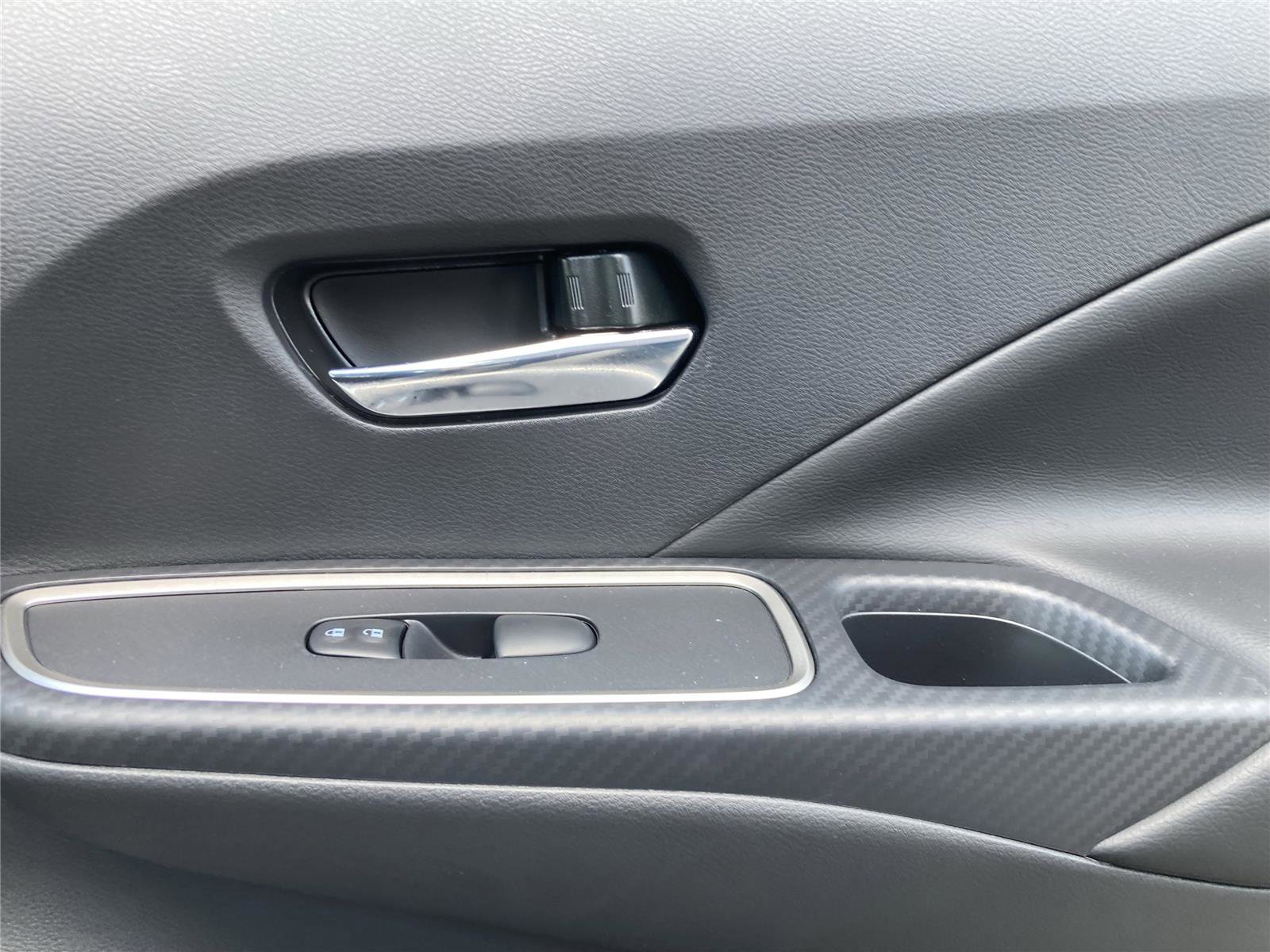 New 2025 Nissan Versa SR w/ Trunk Package image 35