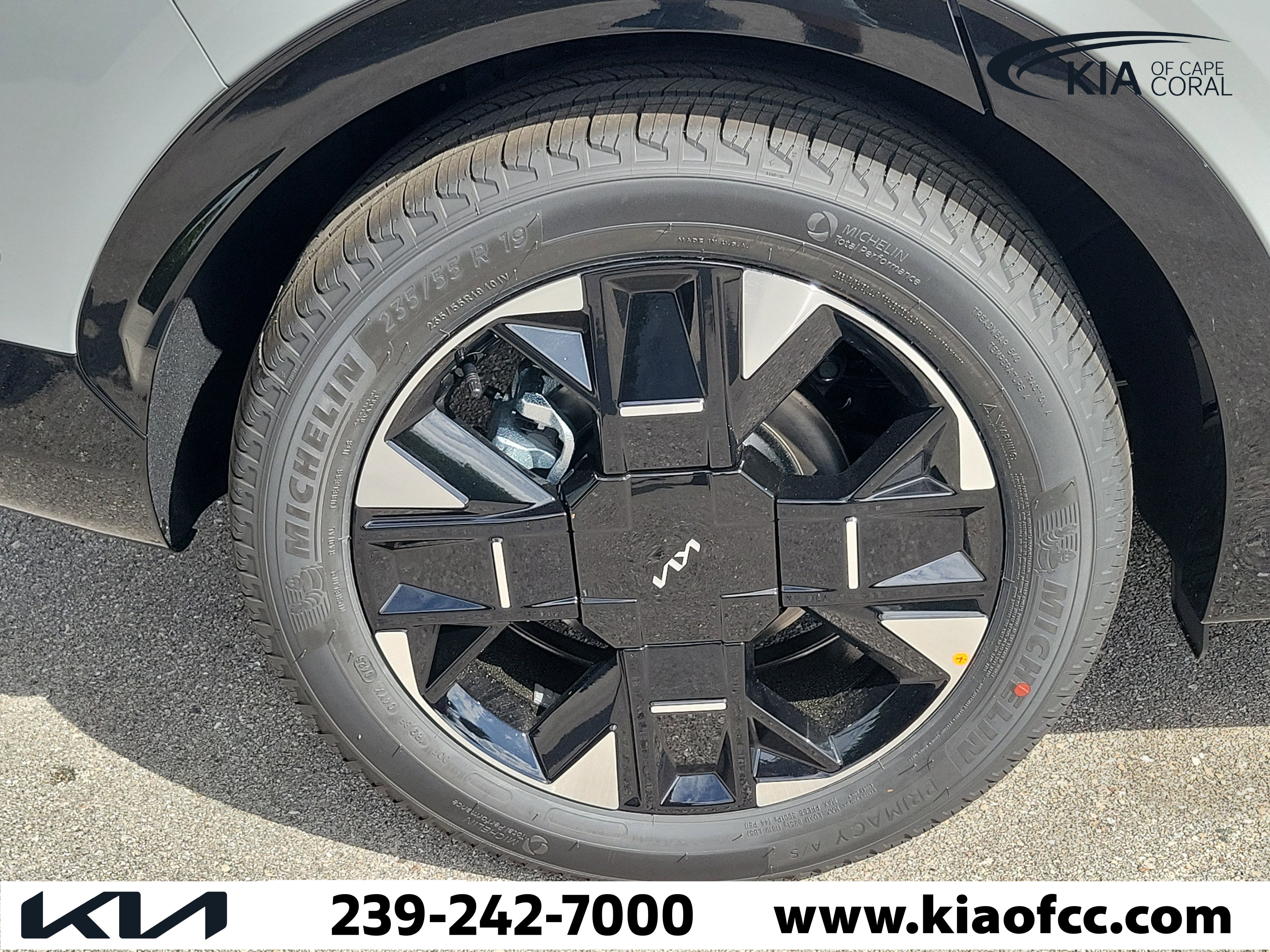 New 2026 Kia Sportage SX image 9