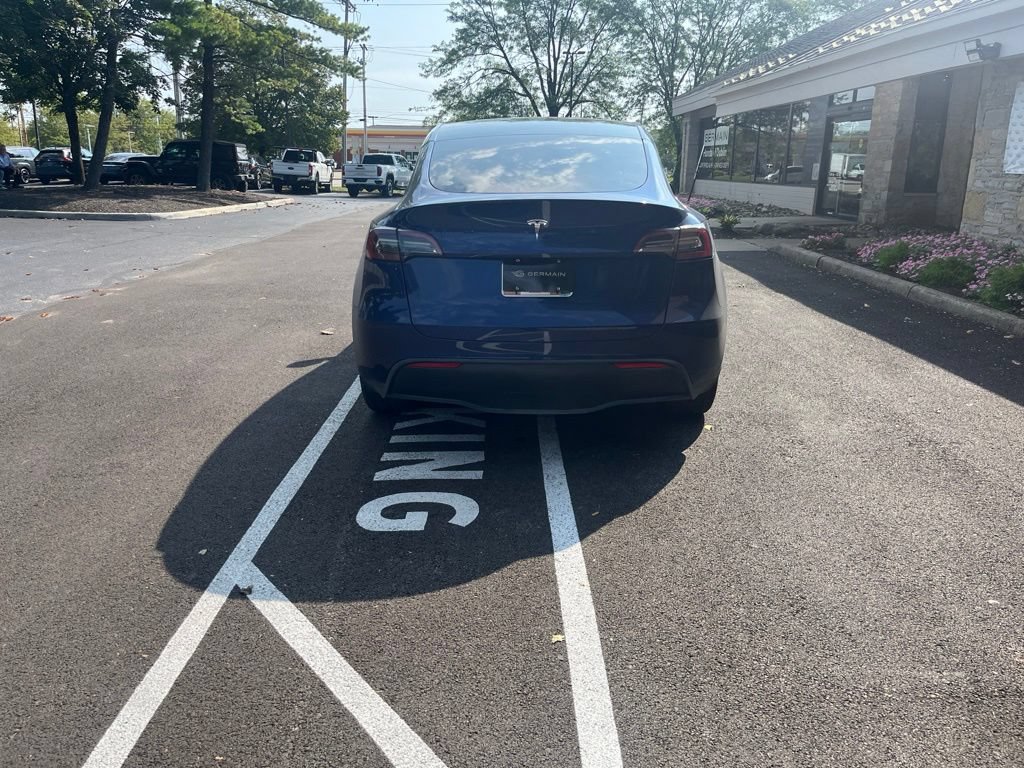 Used 2024 Tesla Model Y Long Range RWD image 5