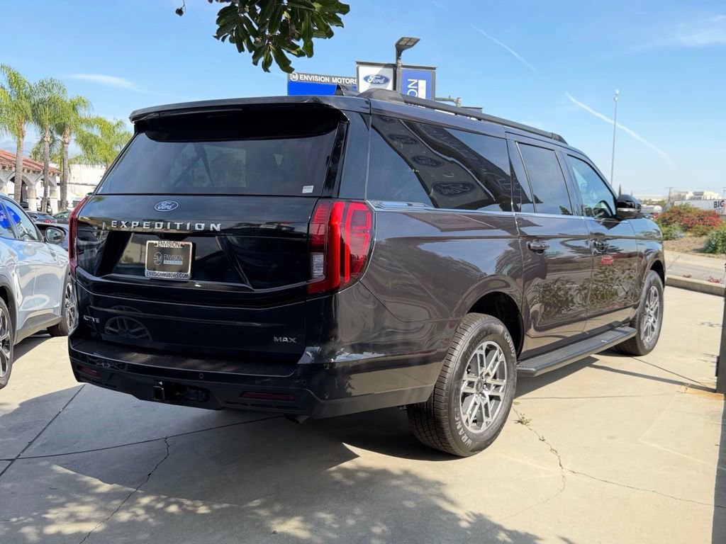 New 2026 Ford Expedition Max Active RWD image 6