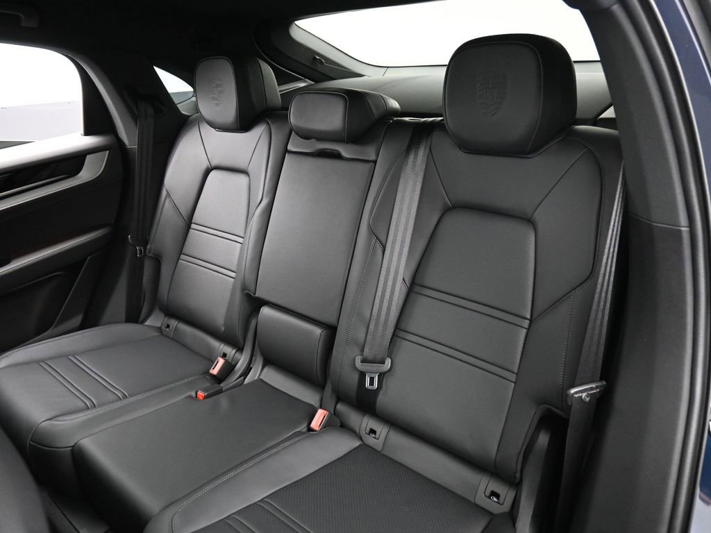 New 2026 Porsche Cayenne Coupe image 24