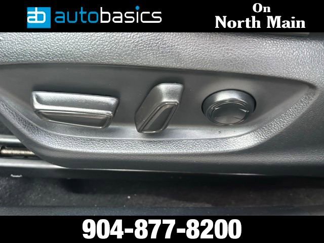 Used 2020 Toyota Camry LE image 22