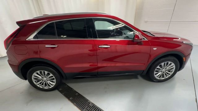 Certified 2024 Cadillac XT4 Premium Luxury w/ Cold Weather Package FWD image 9