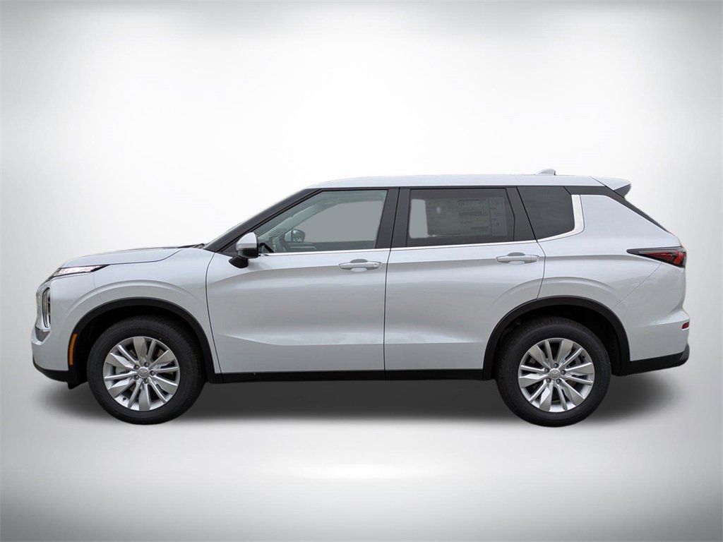 New 2025 Mitsubishi Outlander ES image 7
