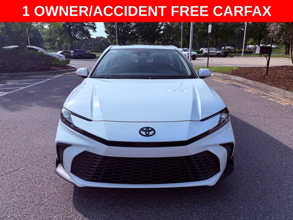 Used 2025 Toyota Camry SE w/ Convenience Package FWD image 2