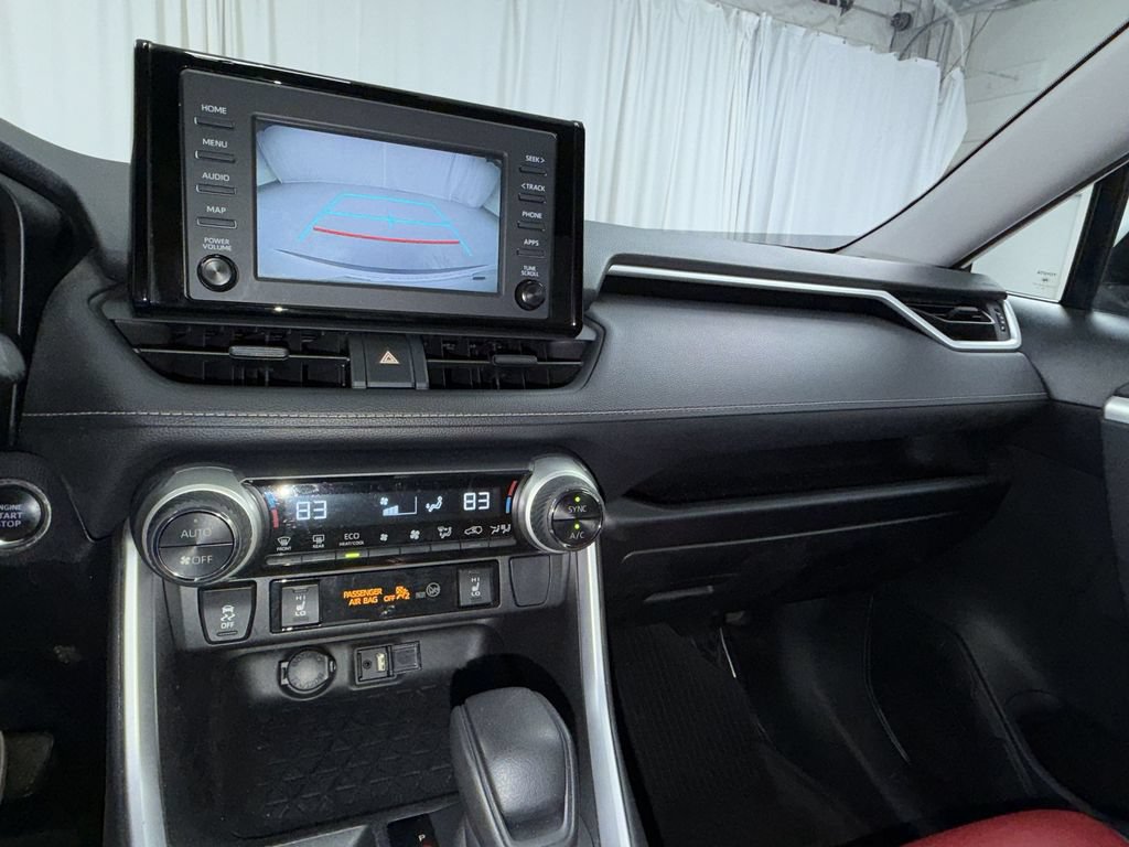 Used 2019 Toyota RAV4 XLE AWD/4WD image 14