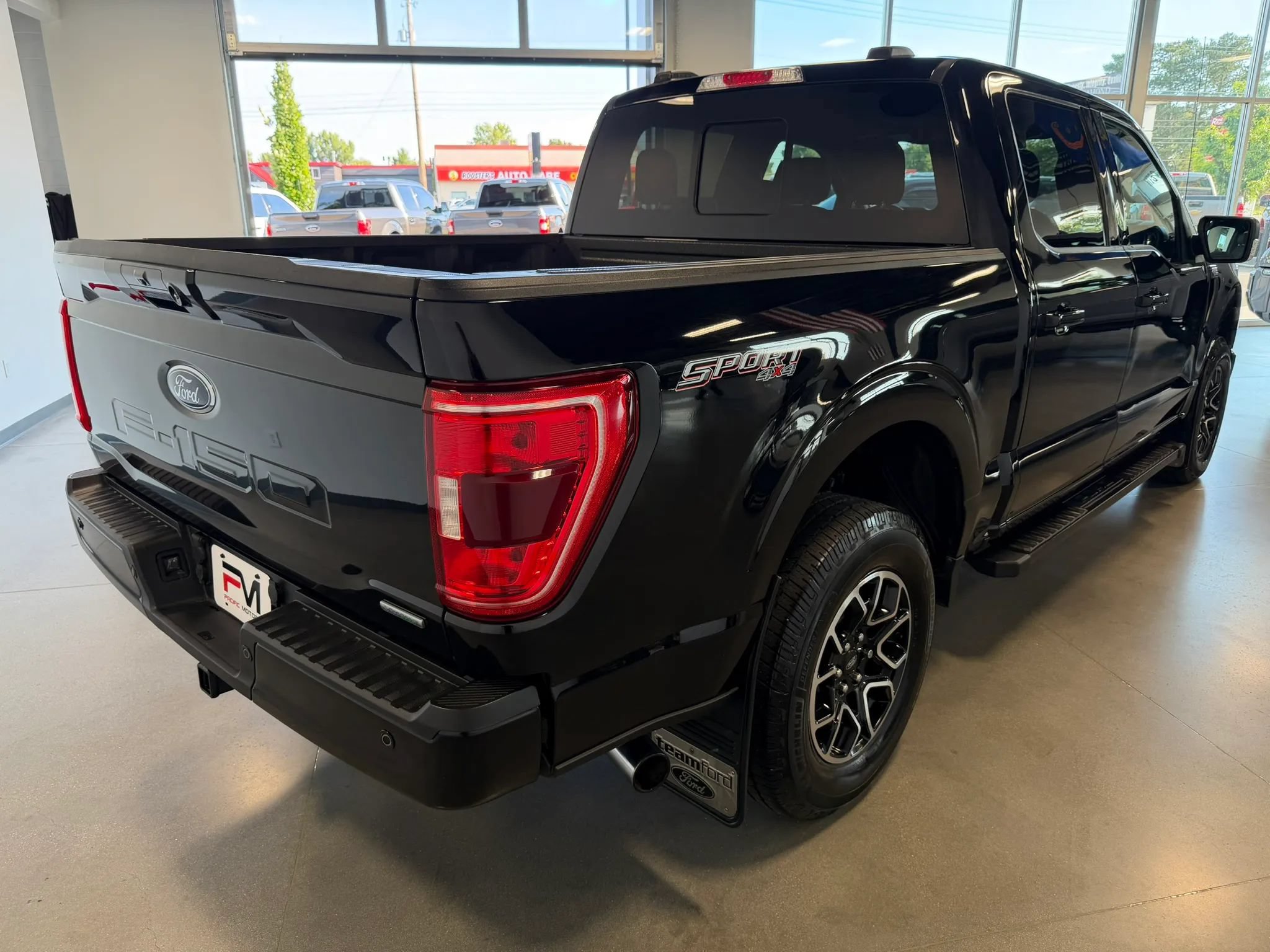 Used 2021 Ford F150 XLT w/ Equipment Group 302A High AWD/4WD image 6