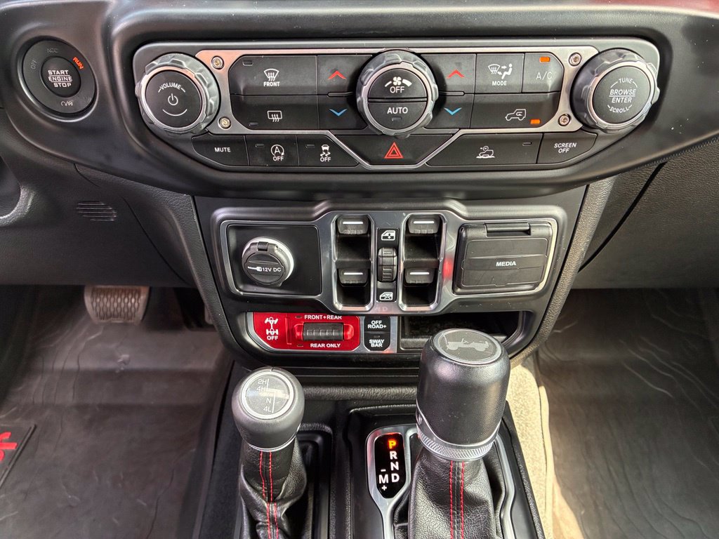 Used 2022 Jeep Wrangler Unlimited Rubicon AWD/4WD image 38