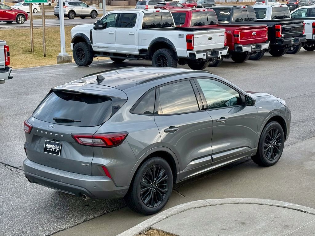 Certified 2025 Ford Escape ST-Line Elite w/ Premium Technology Package image 6