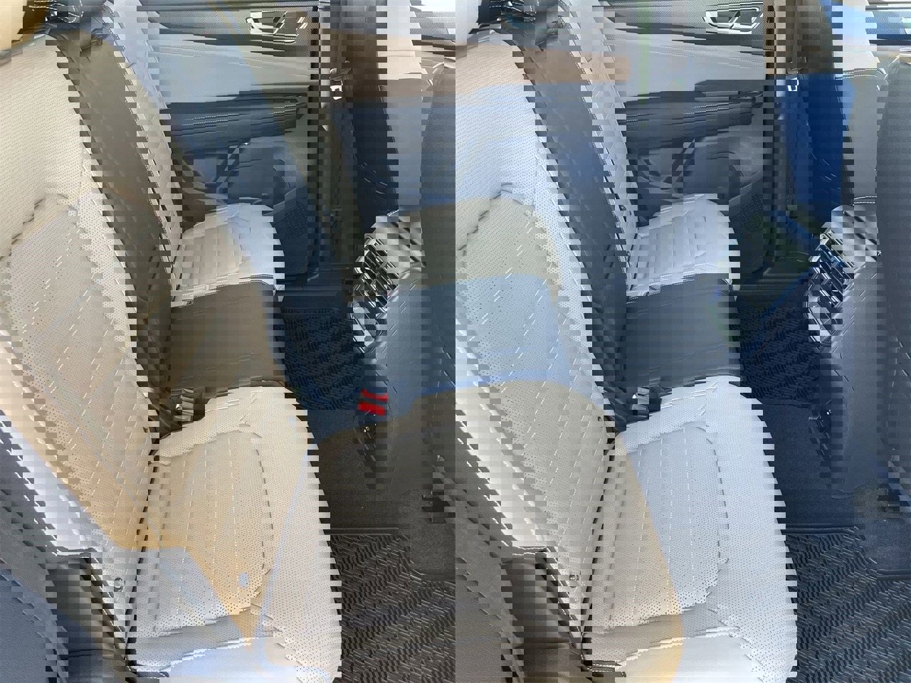 New 2026 Volkswagen Atlas Cross Sport SEL R-Line image 9