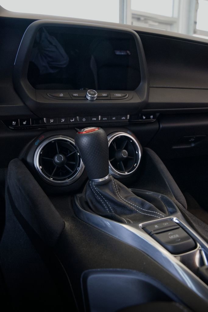 Used 2016 Chevrolet Camaro SS RWD image 24