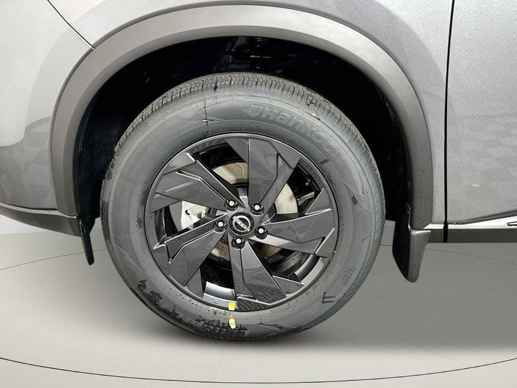 New 2026 Nissan Rogue SV AWD/4WD image 10