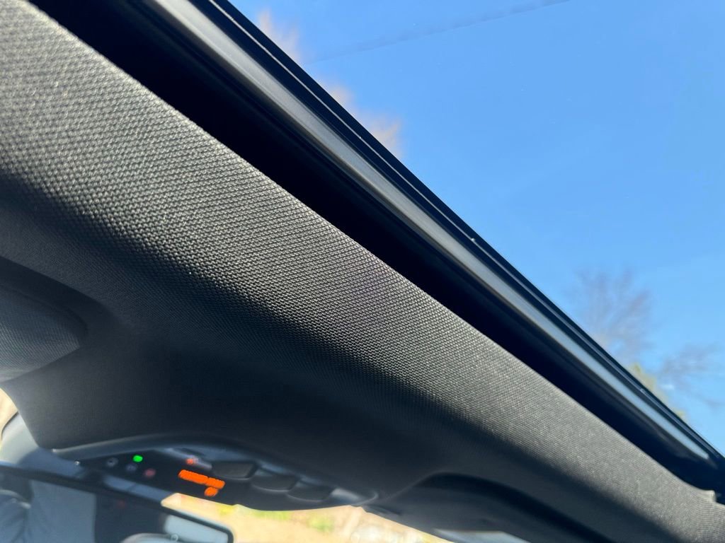 Certified 2024 GMC Canyon AT4X image 33