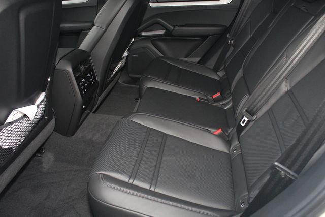 New 2026 Porsche Cayenne Base image 23